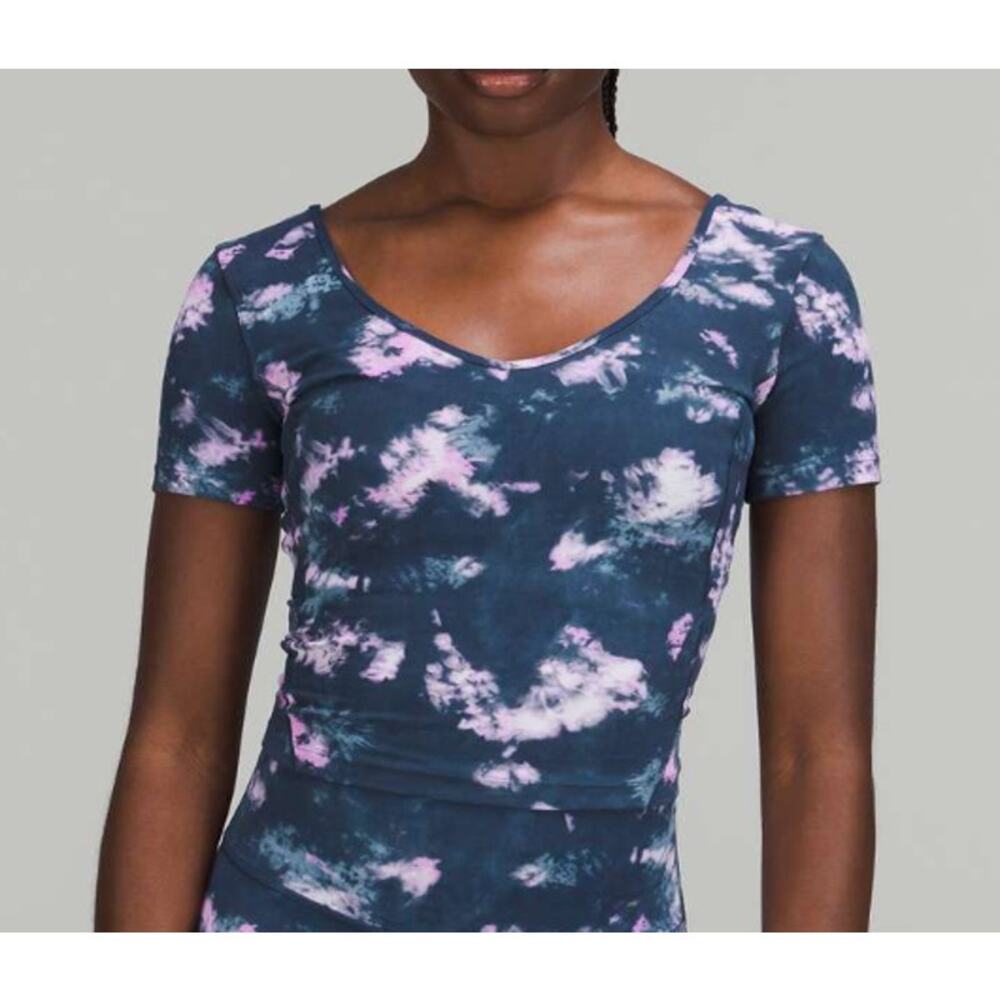 6590 -  LULULEMON Align T-Shirt Circulate Tie Dye Mineral Blue Sz 8